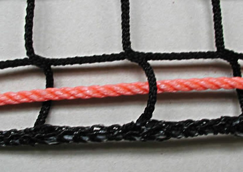 Polyethylene rope, equipment for safety nets
