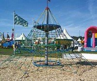 Kletter Pyramide "Dino"