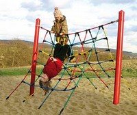Behindertengerechtes Spielgerät