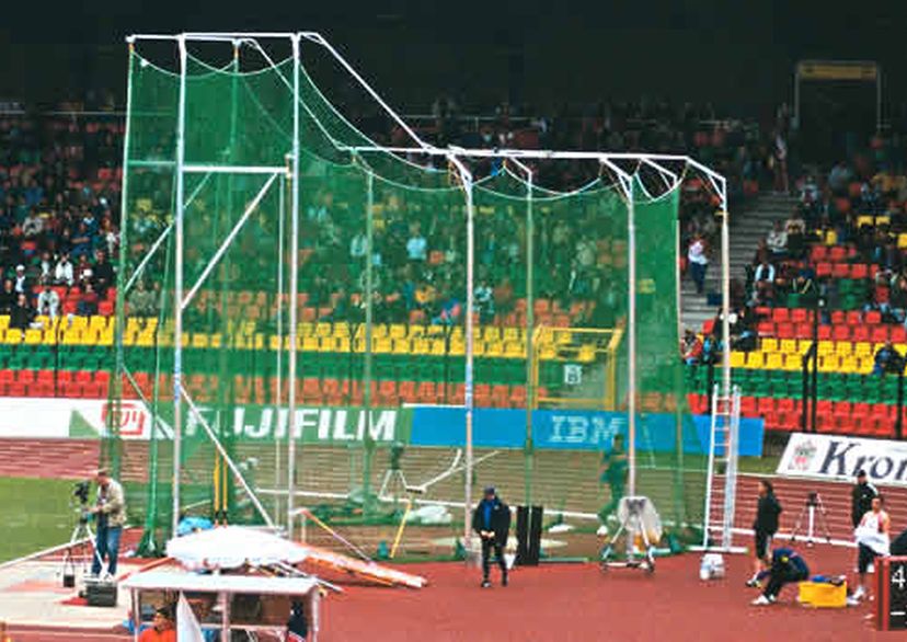 Hammer throwing safety net for frames made of Polypropylen