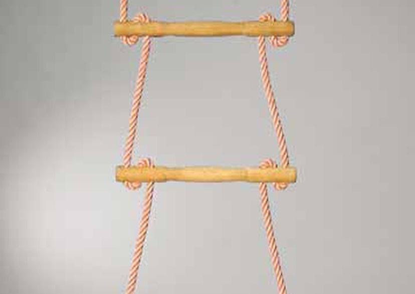Rope ladder made of polypropylene with acacia wood rungs