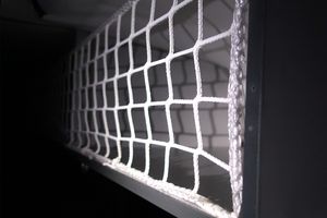 Weißes Netz mit angenährter Gummileine, Detail Bild