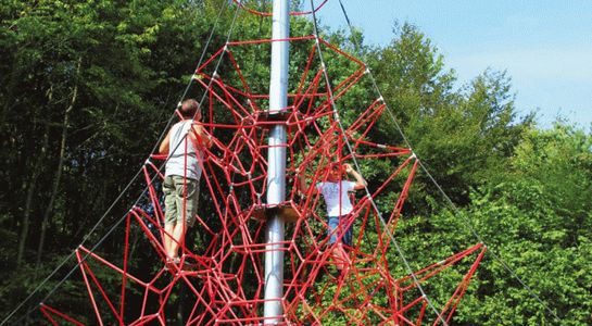 SPIDER 8 rope pyramid with 6 guy lines