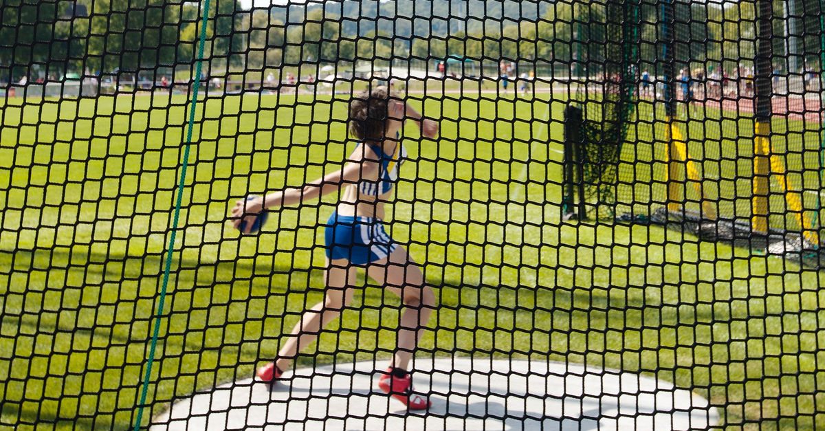 Discus Safety Discus Throwing Safety Net 6.50 high x 27 m long, square meshes - Huck