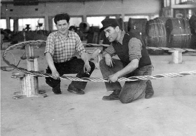 Manfred Huck on his travels splicing a steel wire rope.